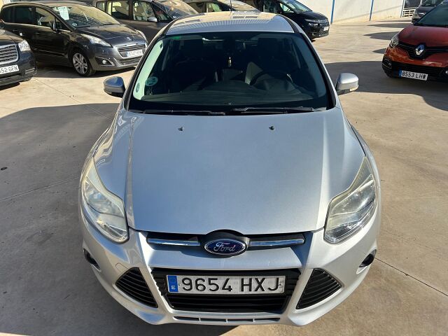 FORD FOCUS TREND 1.6 ESTATE SPANISH LHD IN SPAIN 69000 MILES SUPER 2014